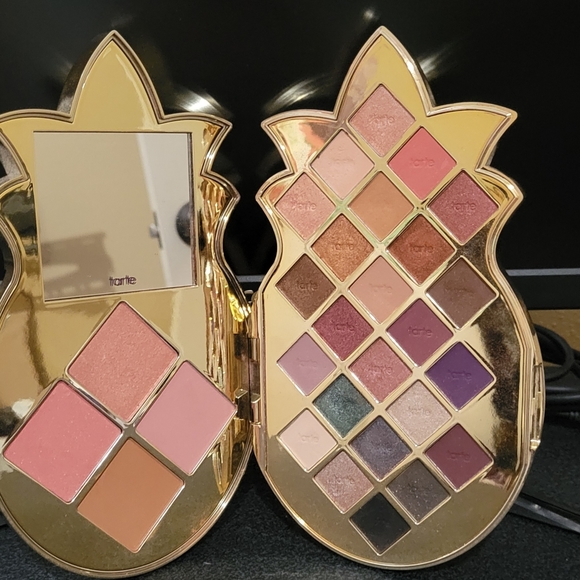Tarte Pineapple of my Eye Eyeshadow palette - Picture 1 of 5